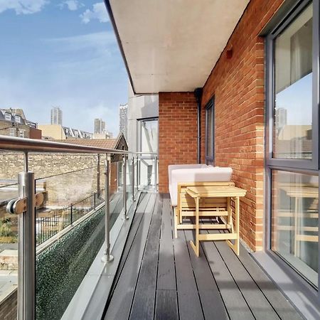 Luxury 2 Bed 2 Bath With Balcony New Build Apartment *South Central London* Kültér fotó