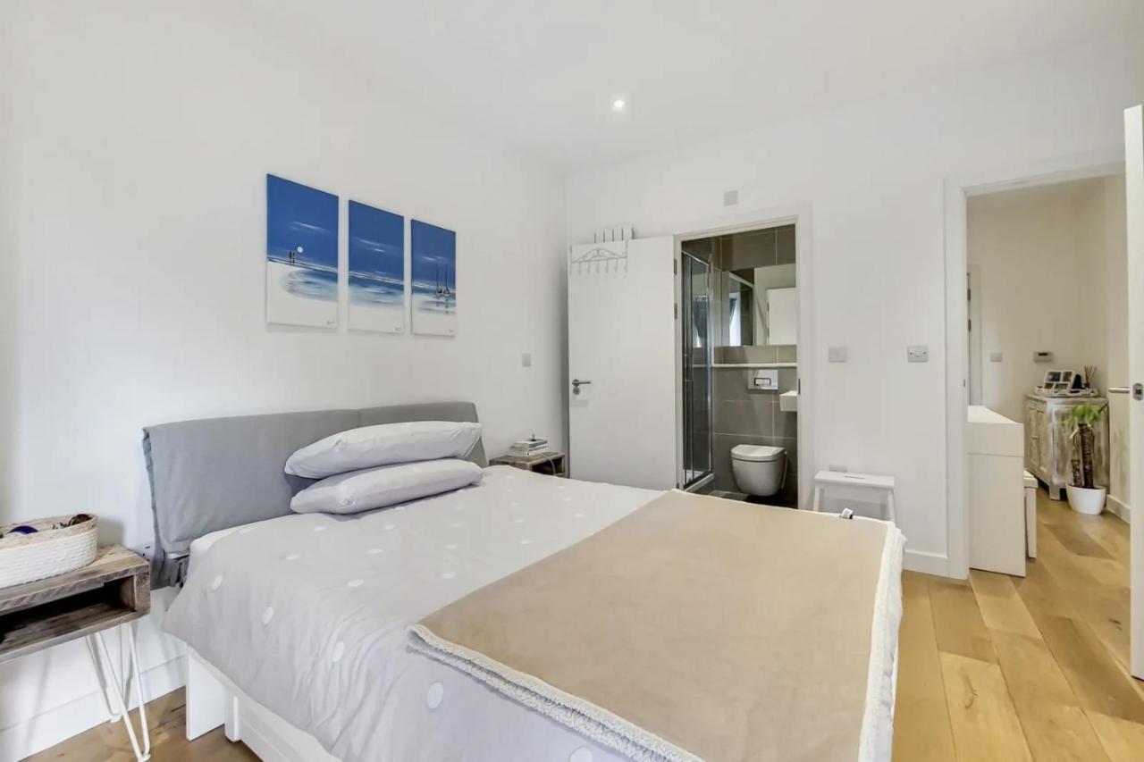 Luxury 2 Bed 2 Bath With Balcony New Build Apartment *South Central London* Kültér fotó